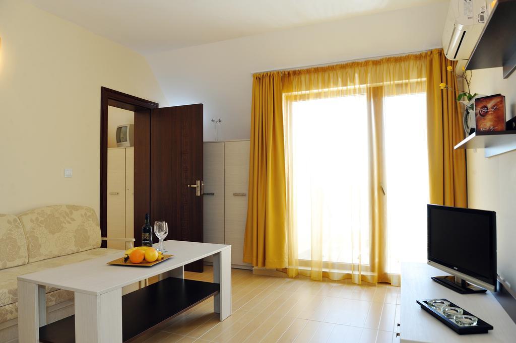 נסבר Hotel Iris חדר תמונה