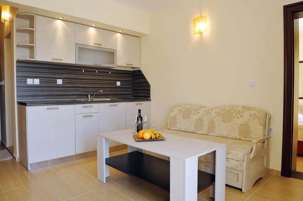 נסבר Hotel Iris חדר תמונה
