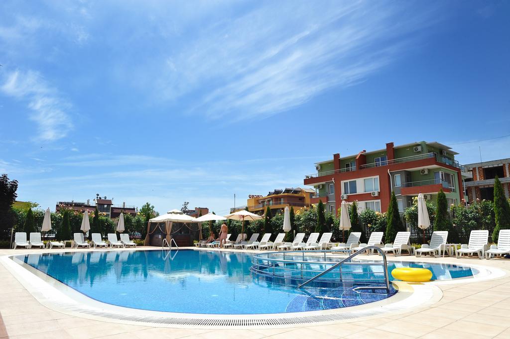 נסבר Hotel Iris מראה חיצוני תמונה