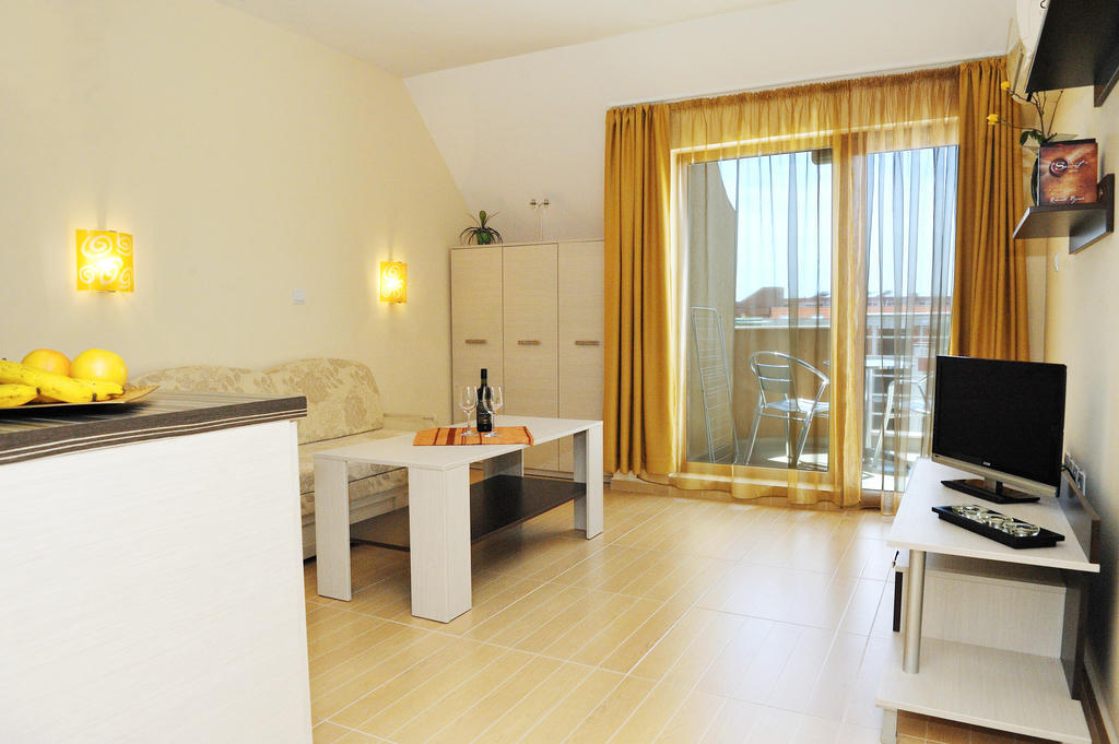 נסבר Hotel Iris חדר תמונה