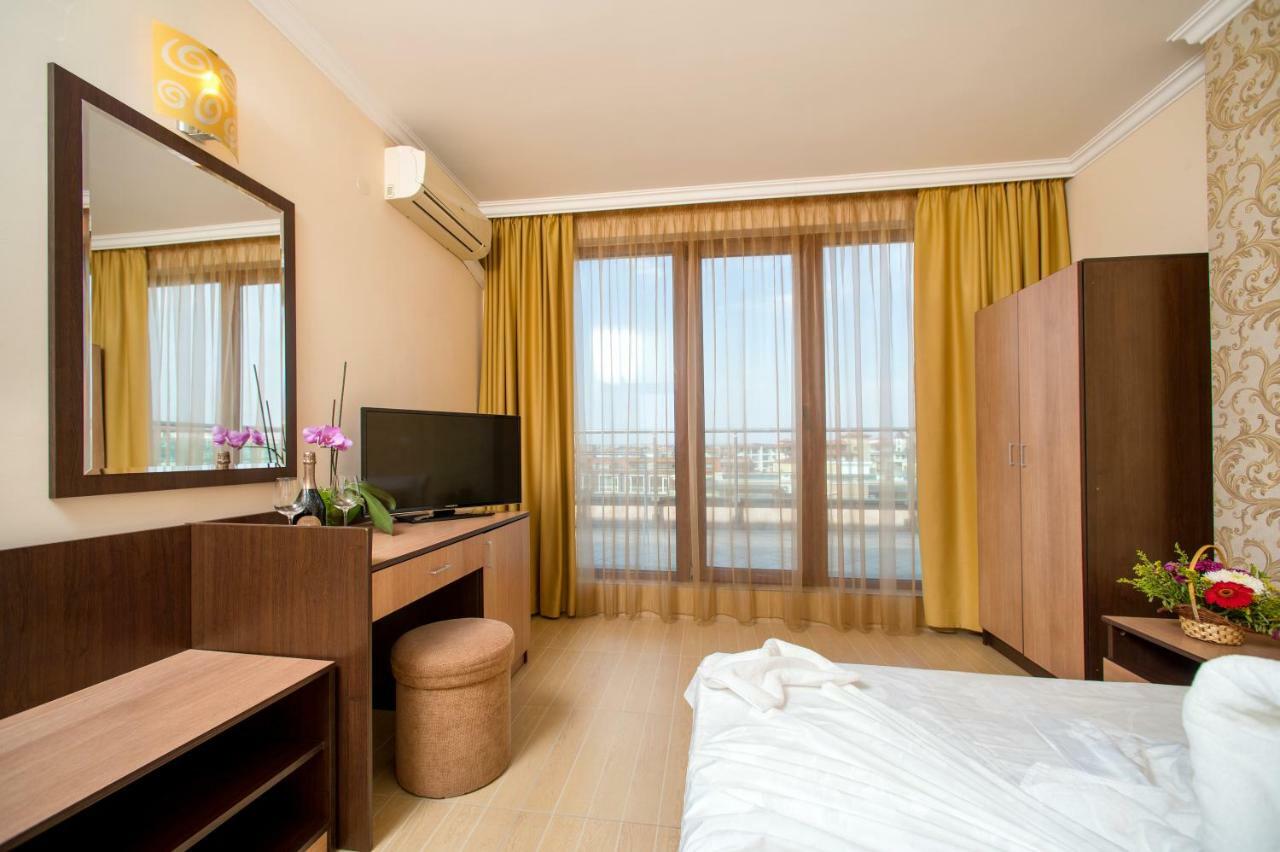נסבר Hotel Iris מראה חיצוני תמונה