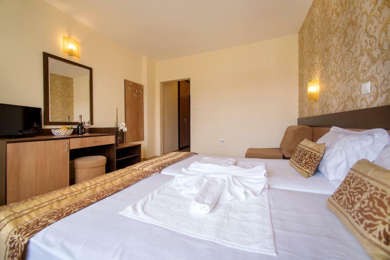 נסבר Hotel Iris מראה חיצוני תמונה
